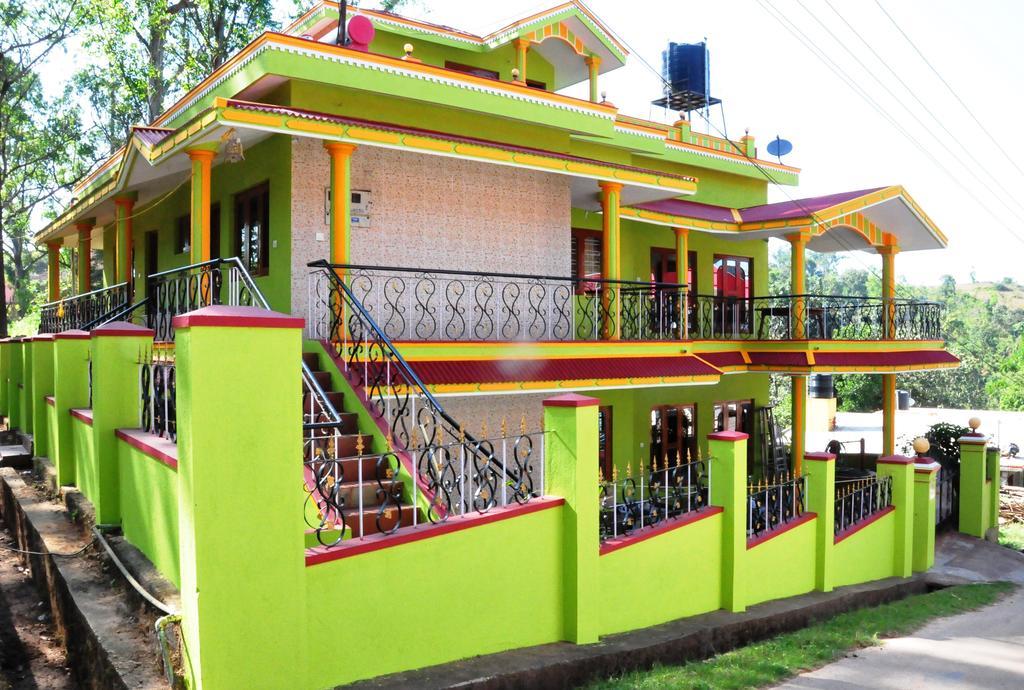 Akashadeepa Homestay マディケーリ エクステリア 写真