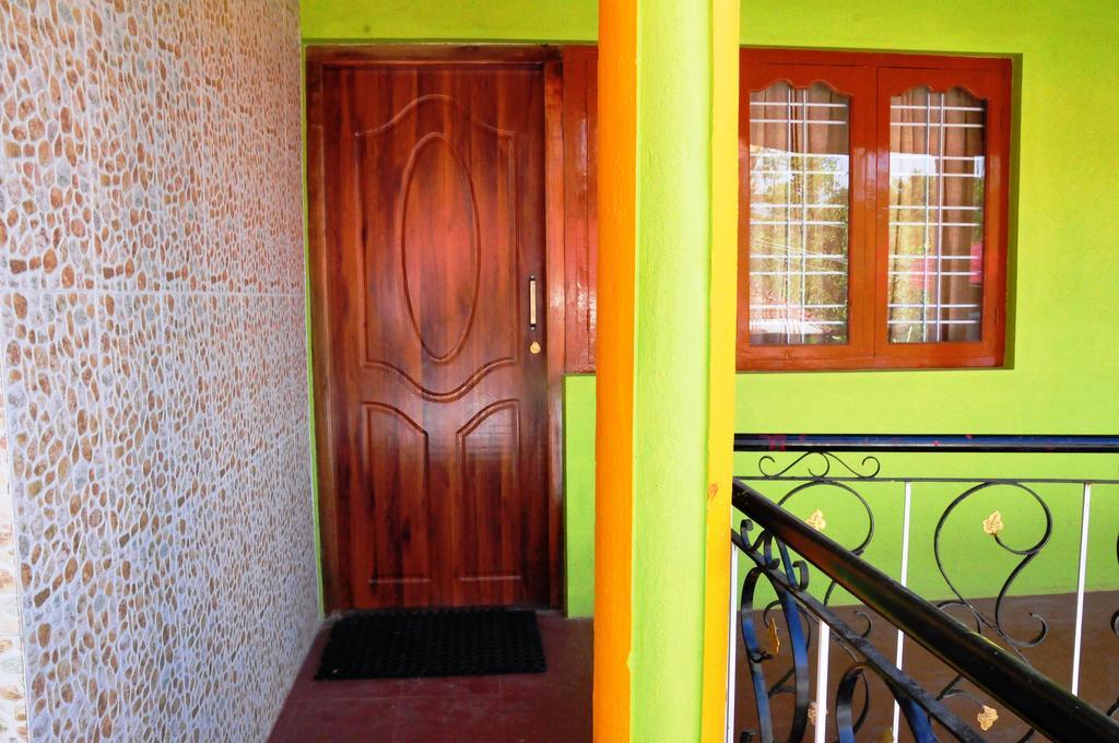 Akashadeepa Homestay マディケーリ エクステリア 写真